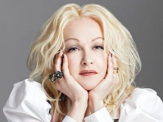 Cyndi Lauper celebra el 35 aniversario de ‘True Colors’ con una nueva edición ampliada