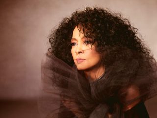 Diana Ross presentó su primer videoclip en más de una década