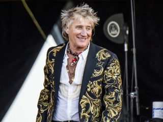 Rod Stewart no logra acuerdo en caso de agresión