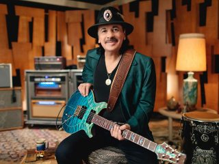 Carlos Santana se somete a un procedimiento quirúrgico