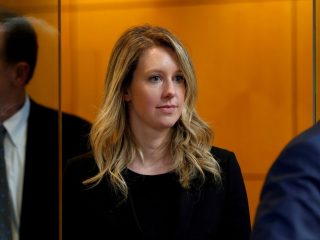 La vida de Elizabeth Holmes llegará a la pantalla grande