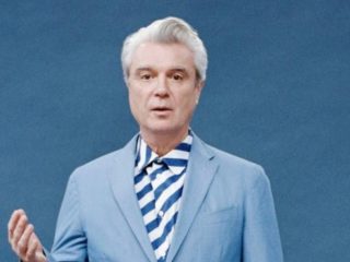 David Byrne hace una versión de "Who Has Seen the Wind" de Yoko Ono