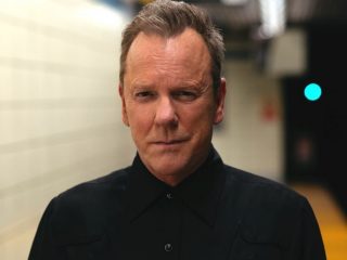 Kiefer Sutherland graba música para poder hacer giras y tocar en vivo