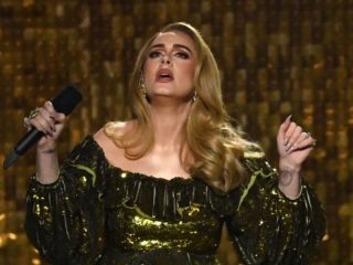 Mira la actuación de Adele en los BRIT 2022