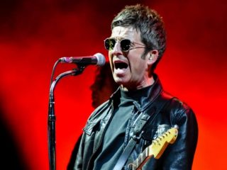 Noel Gallagher podría hacer su debut en solitario en Glastonbury