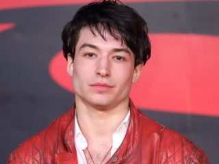 Ezra Miller es arrestado por conducta indebida en Hawái