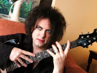 Robert Smith revela el título del próximo álbum de The Cure