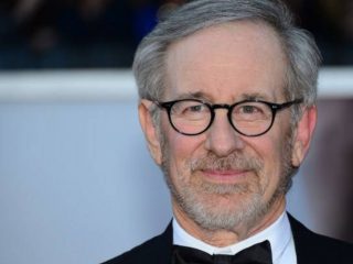 Steven Spielberg muestra su desacuerdo con la decisión de pregrabar ocho categorías de los Oscar