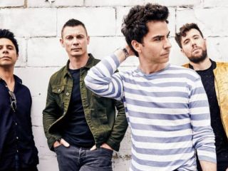 Escucha el nuevo sencillo de Stereophonics 'Right Place Right Time'