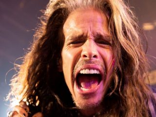 Aerosmith estrena su álbum 'The Road Starts Hear'