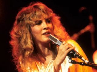 Stevie Nicks anuncia nuevas fechas para su gira como solista