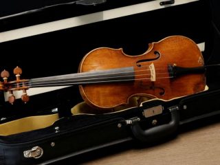 ODDITIES: Violín de 300 años será subastado en París