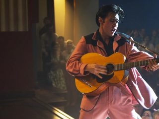 Actor que interpreta a “Elvis” es trasladado de urgencia al hospital