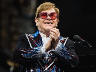 Elton John celebra el 50 aniversario del álbum 'Madman Across The Water'