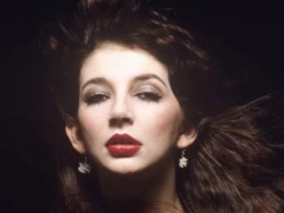 Kate Bush comparte una declaración adicional de 'Running Up That Hill'