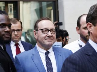 Kevin Spacey comparece ante un tribunal de Londres