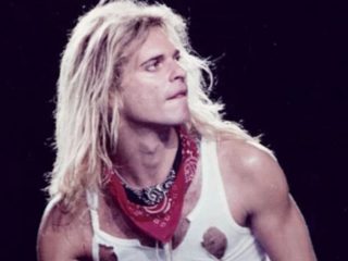 Escucha lo nuevo de David Lee Roth