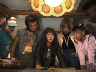 Ya puedes escuchar la banda sonora de 'Stranger Things 4'