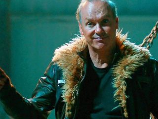 Michael Keaton dice que nunca ha visto una película completa de DC o Marvel