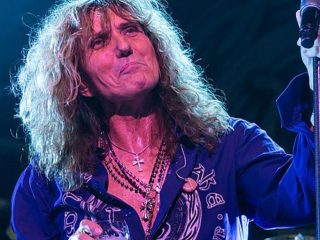 Whitesnake abandona gira con Scorpions debido a problemas de salud