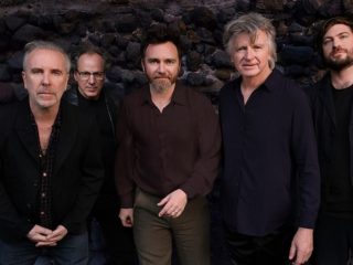 Crowded House reprograma gira por Estados Unidos