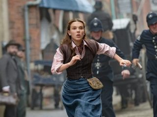 Millie Bobby Brown y Henry Cavill regresan en el tráiler de 'Enola Holmes 2'