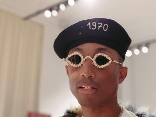 Pharrell Williams subasta su ropa y accesorios