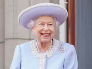 Preocupa la salud de la reina Isabel II