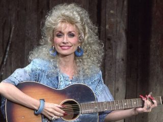 Dolly Parton quiere reunir a Robert Plant y Jimmy Page