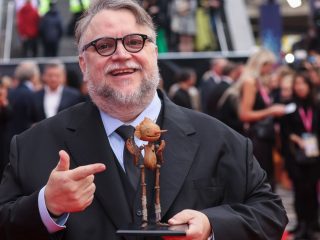 'Pinocho' de Guillermo del Toro encanta a la multitud en un emotivo estreno mundial