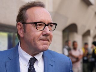 Kevin Spacey queda absuelto de agresión sexual