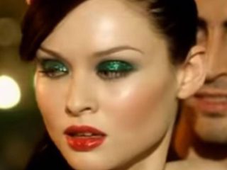 Sophie Ellis Bextor se arrepiente de haber vendido los zapatos que uso en Murder on the Dancefloor