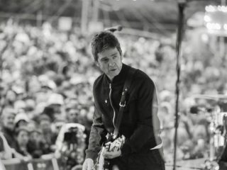 Noel Gallagher está agradecido de que la fama no lo golpeó tan fuerte