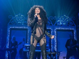 Cher, celebra su nueva relación: “El amor no sabe matemáticas”