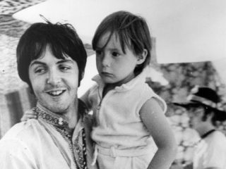 Julian Lennon dice que 'Hey Jude' es un "recordatorio oscuro"