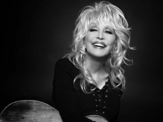 Dolly Parton hará una covers de Prince y los Rolling Stones en un álbum de rock