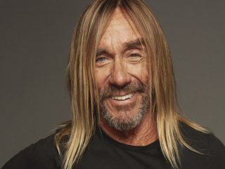 Iggy Pop dice que no se lanzará al público en sus conciertos