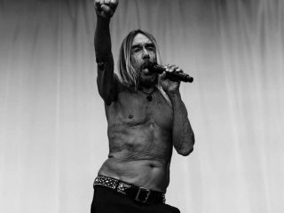 Escucha lo nuevo de Iggy Pop: "Strung Out Johnny"