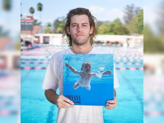 Spencer Elden el bebé de la portada de “Nevermind” apela demanda por pornografía infantil