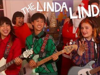 The Linda Lindas - Groovy Xmas