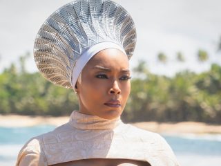 Angela Bassett es la primera actriz de Marvel nominada a un Oscar