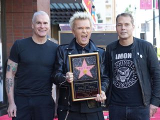 Billy Idol obtiene una estrella en el Paseo de la Fama de Hollywood: mira la ceremonia