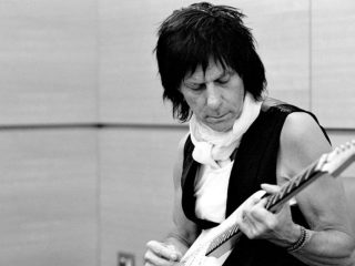 Músicos lamentan el fallecimiento de Jeff Beck