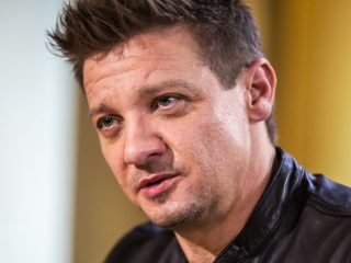 Jeremy Renner se rompió más de 30 huesos rotos en su accidente