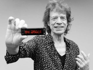 Mick Jagger lanza línea de armónicas