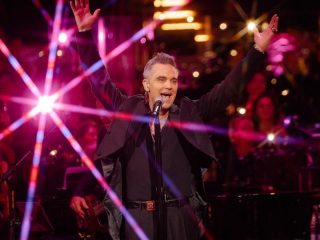 Robbie Williams lanzará 2 nuevos álbumes en 2023