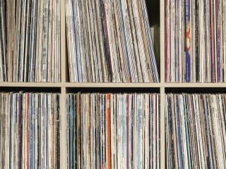 El vinilo supera en ventas al CD por primera vez en 35 años