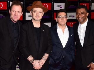 Boy George y Culture Club pagarán £1.75 millones al ex baterista Jon Moss