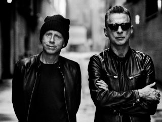 Depeche Mode abraza la simplicidad y la tristeza en su nuevo álbum Memento Mori