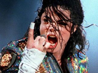 La película biográfica de Michael Jackson obtiene $21 millones de dólares